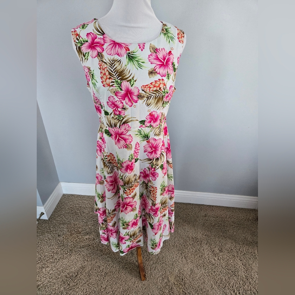 Pink and White Hawaiian Floral Dress Large